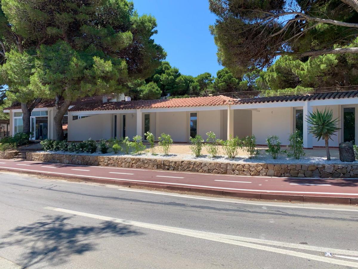 Angolo Mare Apartments & Rooms Porto Pino Eksteriør bilde