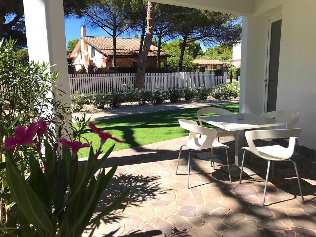 Angolo Mare Apartments & Rooms Porto Pino Eksteriør bilde